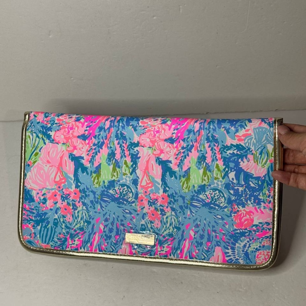 Lilly Pulitzer Travel Organizer Bifold Clutch Wallet In Fished My Wish Large